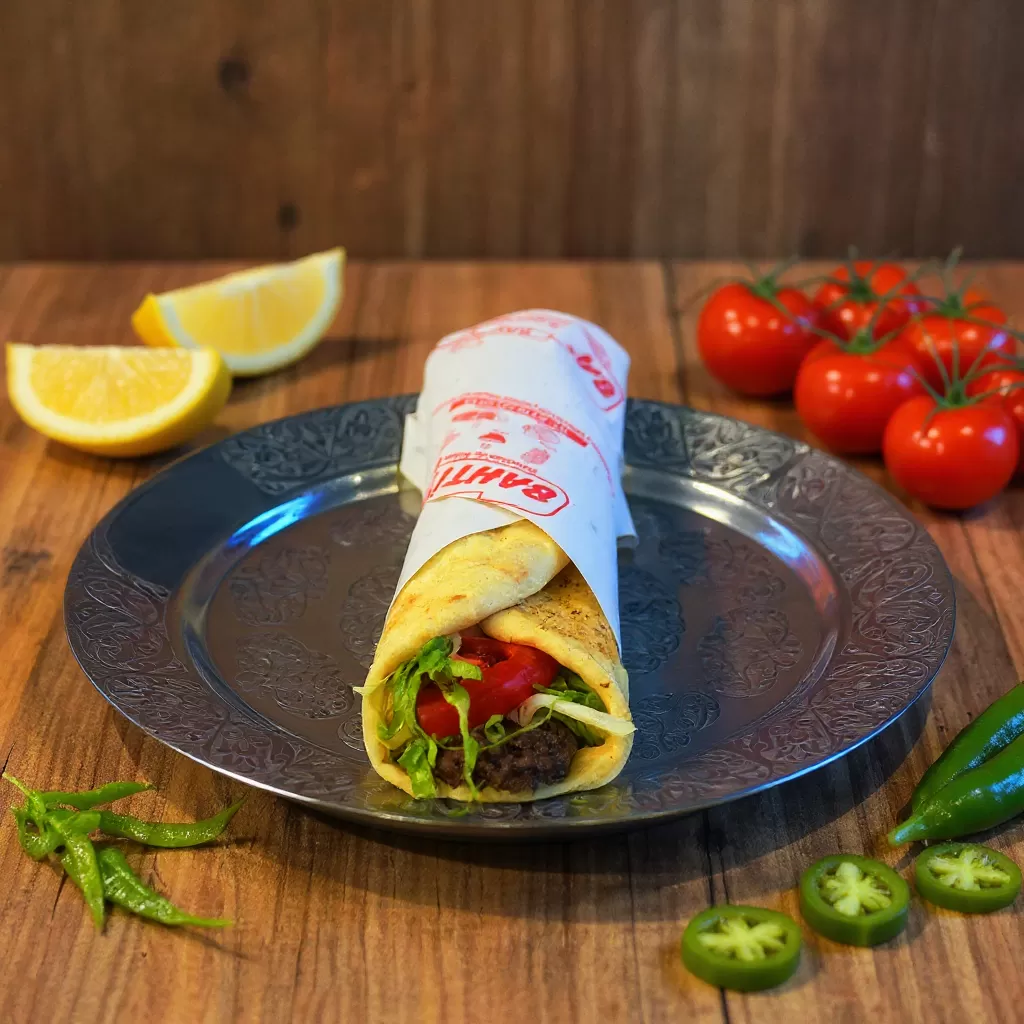 Tırnaklı Pide Arası Köfte