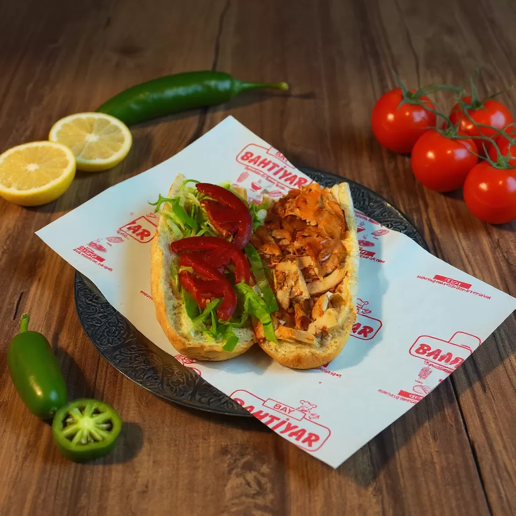 Yarım Ekmek Tavuk Döner (70Gr)